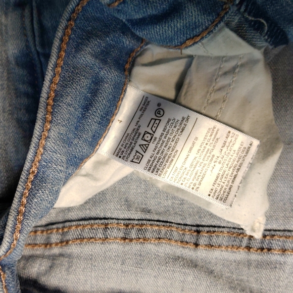 Old Navy Jeans - Picture 3 of 4